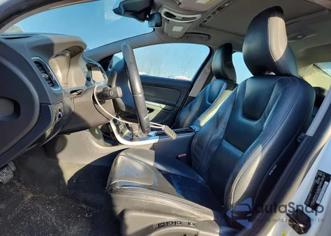 2013 Volvo S60 T5 from USA, damaged, VIN YV1612FS8D2182904